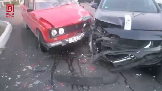Şəkidə 2 avtomobil toqquşdu - FOTO