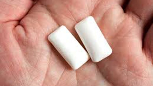 Şagirdlərin saqqızdan zəhərlənməsi iddiaları ilə bağlı AÇIQLAMA