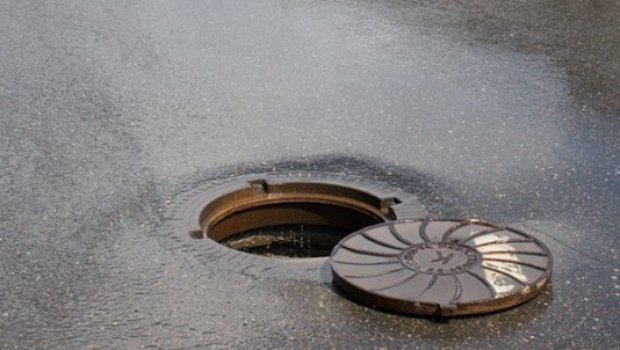 Beyləqanda 2 yaşlı uşaq kanalizasiya quyusuna düşərək həyatını itirdi