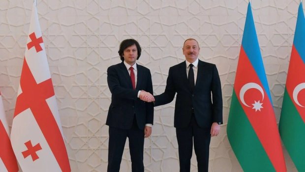 Gürcüstanın Baş naziri Prezident İlham Əliyevi TƏBRİK ETDİ