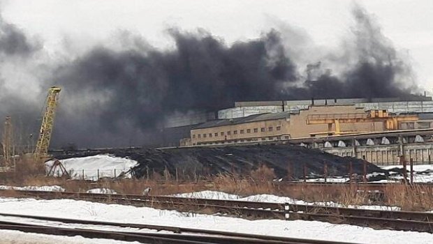 Ukrayna &ldquo;Lukoyl&rdquo;un zavodunu vurdu &ndash; VİDEO