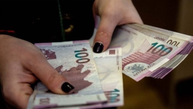 Televiziyanın efirinə çıxmaq istəyən qadın müğənniyə qarşı DƏLƏDUZLUQ