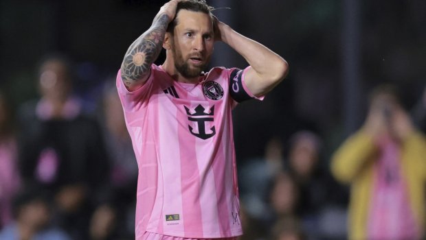 Messinin bacısı yol qəzasında ağır xəsarət aldı &ndash; TOYU TƏXİRƏ SALINDI - FOTO