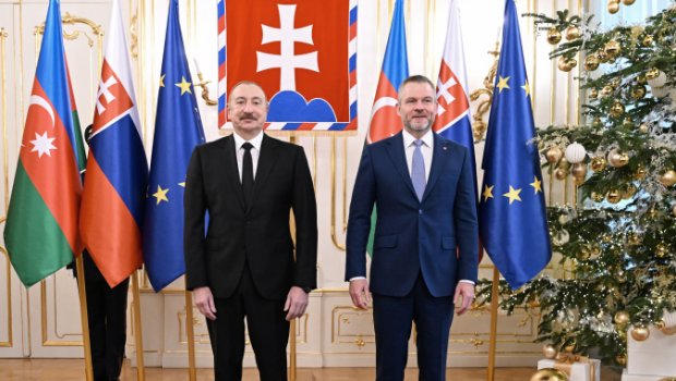 Slovakiya Prezidenti İlham Əliyevi TƏBRİK ETDİ