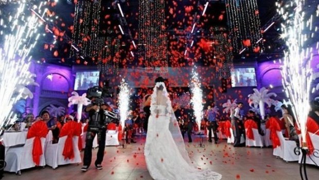 Müğənnilərin toyları əlindən çıxa bilər: Sənətçilər əvəzlənir