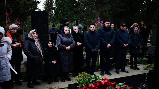 Təyyarə faciəsinin qurbanlarının xatirəsi yad edilir &ndash; FOTO