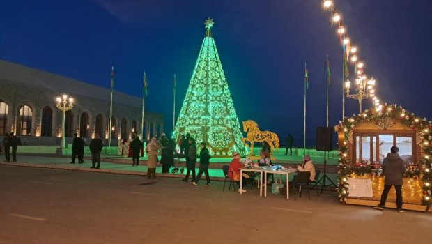 Xankəndidə &ldquo;Qış nağılı&rdquo; bayram yarmarkası fəaliyyətə başladı - FOTO