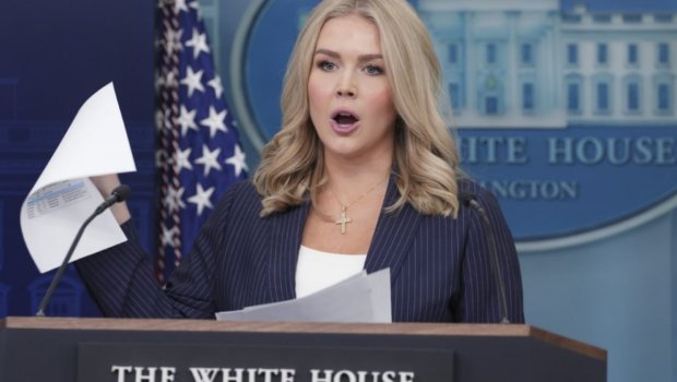 Ağ Evin hamilə qalan mətbuat katibi Trampa təşəkkür etdi