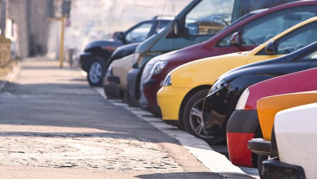 Azərbaycana idxal olunan köhnə minik avtomobilləri üçün yeni aksiz dərəcəsi tətbiq olunacaq