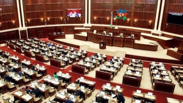 Deputatlar bu gün məzuniyyətə çıxır