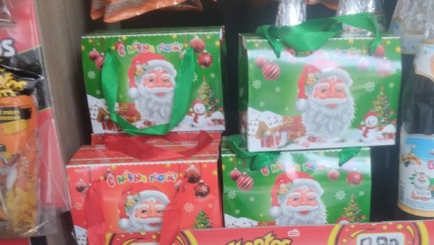 Yeni il hədiyyə qutuları və məhsulları ilə bağlı ticarət obyektlərində yoxlamalar keçirilir - FOTO