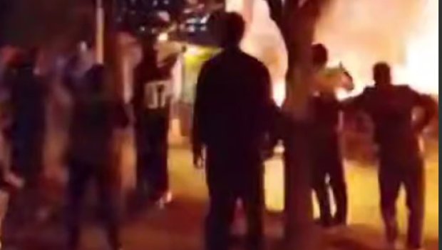 İranda qan su yerinə AXIR &ndash; Polis İdarəsinə OD vuruldu, 15 yaşlı yeniyetmə ÖLDÜRÜLDÜ &ndash; VİDEO 