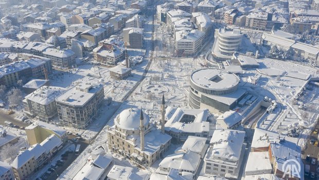 Bolu şəhərinə ilin ən güclü qarı YAĞDI &ndash; Hərəkət ÇƏTİNLƏŞDİ &ndash; VİDEO