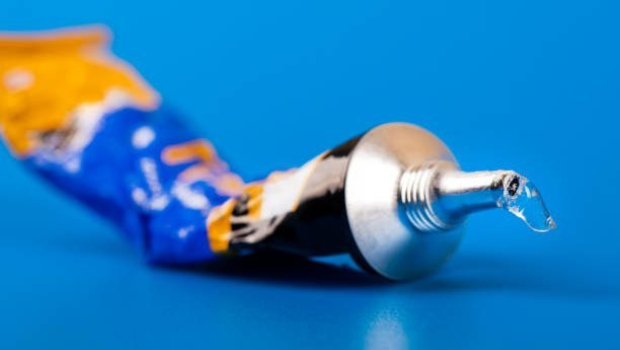 Azərbaycanda yapışqan istehsalı artıb