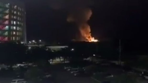 SON DƏQİQƏ! ABŞ Venesuelaya hücuma BAŞLADI &ndash; Paytaxt BOMBALANDI &ndash; VİDEO