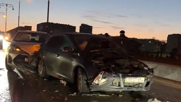 Babək prospektində zəncirvari qəza &ndash; VİDEO