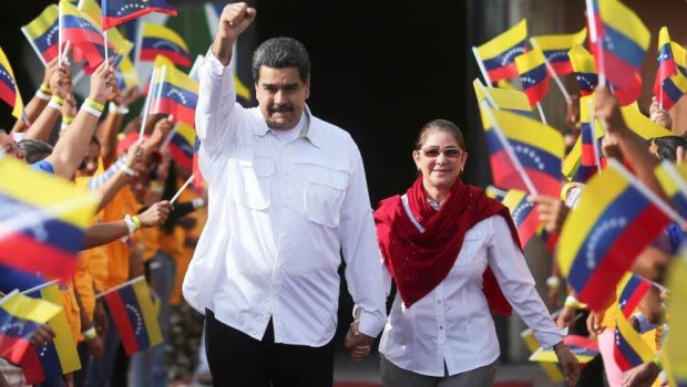 Venesuelanın iki prezidentini birləşdirən QADIN &ndash; Maduronu iqtidara daşıyan Siliya Flores KİMDİR?