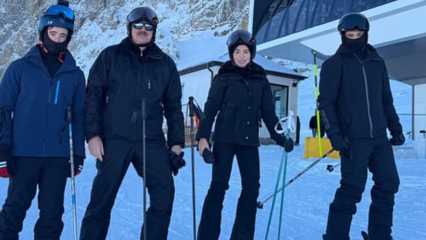 Prezident nəvələri ilə Şahdağda xizək sürdü &ndash; FOTO