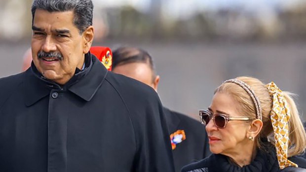 Maduro və həyat yoldaşı ABŞ hərbi gəmisində Nyu-Yorka aparılır - Tramp AÇIQLADI