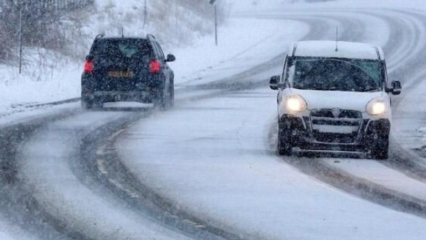 Sürücülərin NƏZƏRİNƏ: Bu ərazilərdə yollar buz bağlayacaq
