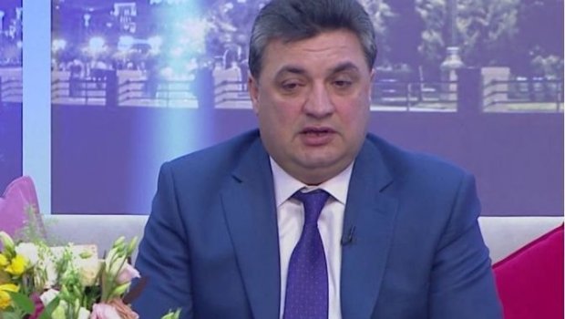 Namiq Mənanın qızı, kürəkəni və nəvəsi ağır qəzaya düşdülər &ndash; VİDEO