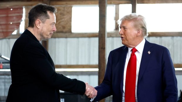 Tramp İlon Maskı təriflədi