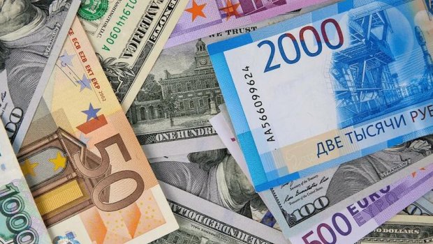 Avro və rubl ucuzlaşdı, dollar isə... &ndash; YENİ MƏZƏNNƏ
