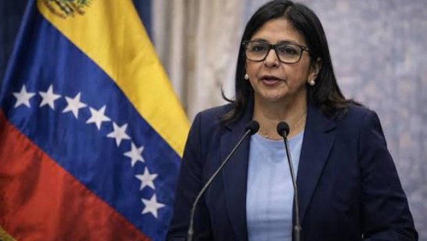 Maduronun yerinə seçilən müvəqqəti prezident AND İÇDİ - VİDEO