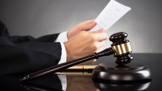 Arvadına uşaqlarının gözü qarşısında 16 bıçaq zərbəsi vuran şəxslə bağlı QƏRAR