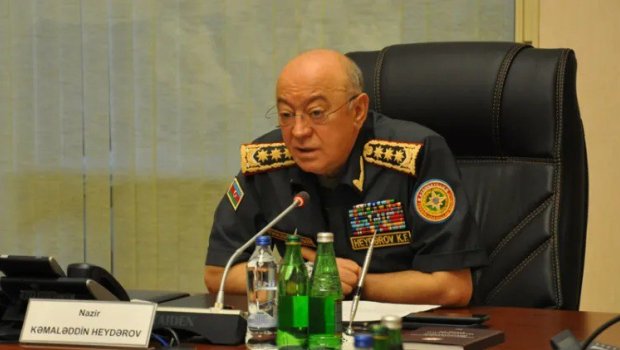 Nazir 10 il rəis işləyən polkovniki təqaüdə GÖNDƏRDİ