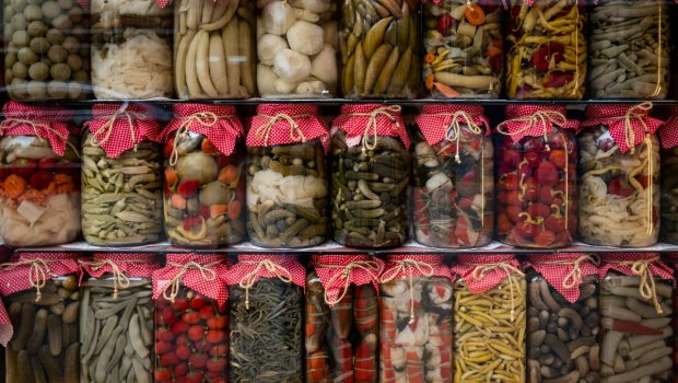 Yüksək təzyiqi olanların NƏZƏRİNƏ: Bəzi qidalar sizə olmaz