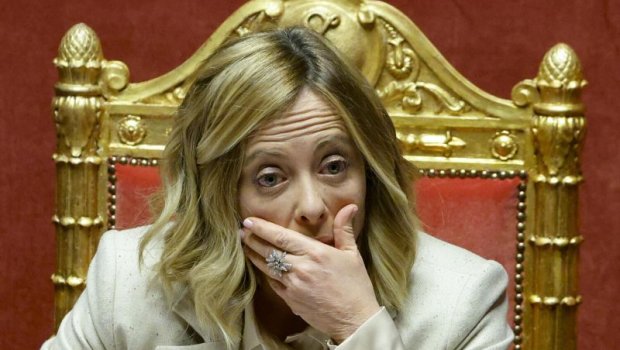 Meloni məsxərəyə qoyuldu: &ldquo;Ya bu qadın cahildir, ya da qəsdən&hellip;&rdquo;