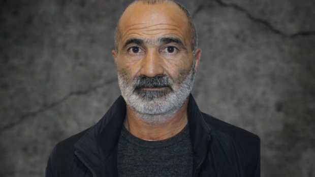 Məzar daşındakı şəkli bəyənmədi &ndash; SINDIRDI