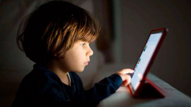 Uşaqlar gündə neçə saat telefona baxa bilərlər? &ndash; VİDEO