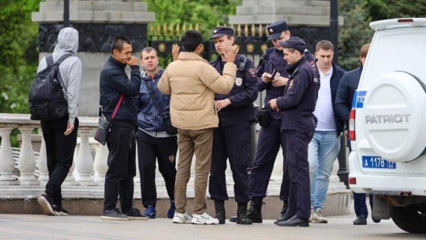 Rusiyada miqrantlara qarşı daha bir QANUN &ndash; Bu halda deportasiya olunacaqlar