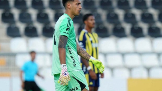 &ldquo;Fənərbağça&rdquo;nın qapıçısı bu kluba keçdi