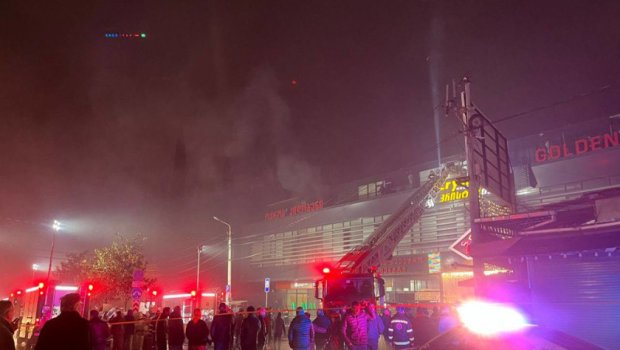 Tbilisidə ticarət mərkəzində YANĞIN OLDU