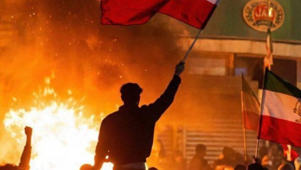 İran hakimiyyəti etirazlardan qorxub şəhərləri qaranlığa boğdu - VİDEO