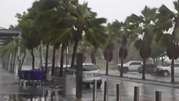 Avstraliyada qasırğa:22 mindən çox insan işıqsız qaldı - VİDEO