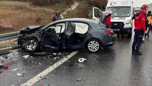 İzmir-İstanbul avtomagistralında zəncirvari qəza: 1 ölü, 10 yaralı var - FOTO