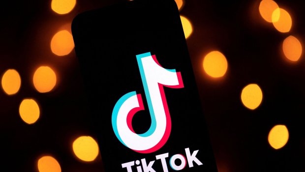 &ldquo;TikTok&rdquo;da arvadına mesaj yazan sinif yoldaşını bıçaqladı