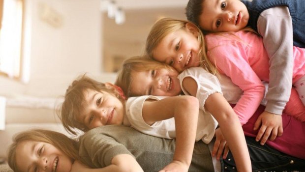 Azərbaycanda beşdən çox uşağı olan qadınların sayı AÇIQLANDI