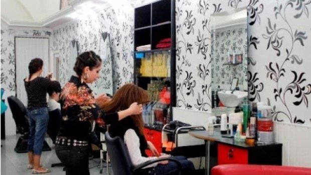 Müştərilərdən &ldquo;əlaltı&rdquo; pul ALANLAR - Gözəllik salonlarında ƏDV-nin geri alınmasına başlanılıb?