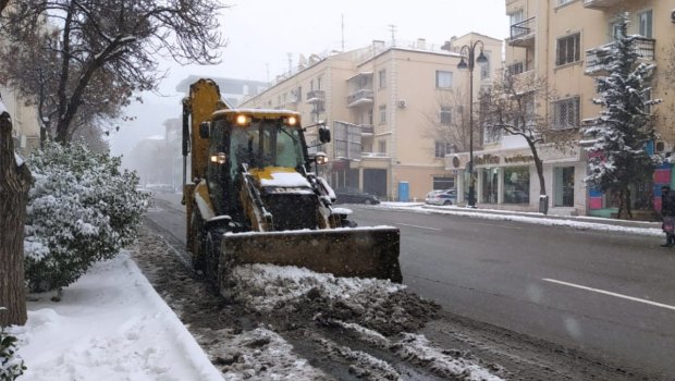 Bakıda qarlı hava ilə bağlı hansı hazırlıq işləri görülüb? &ndash; RƏSMİ AÇIQLAMA