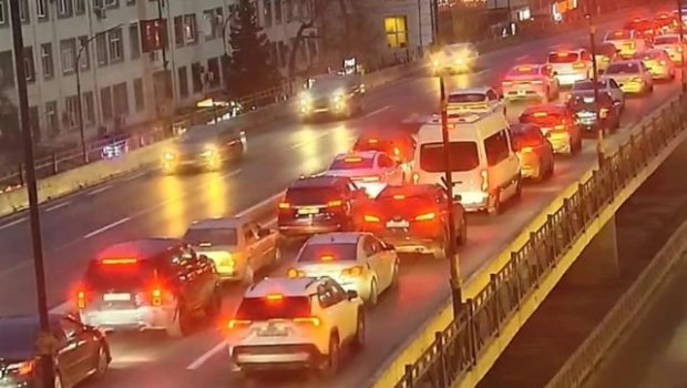 Bakının sıxlıq olan yolları - SİYAHI/FOTO