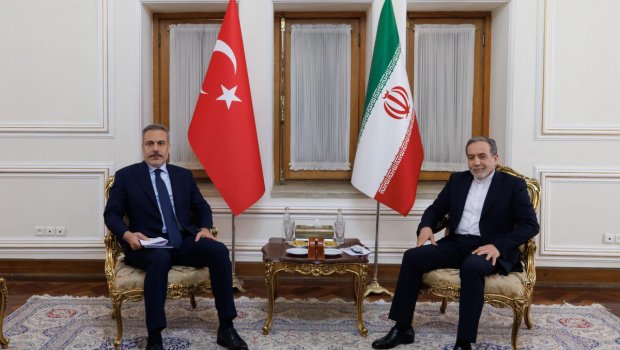 İran və Türkiyənin XİN başçıları regiondakı son vəziyyəti MÜZAKİRƏ ETDİLƏR