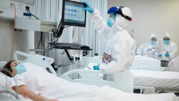 COVID-19-la mübarizədə iştirak edən tibb işçilərinin maaşları ilə bağlı QƏRAR