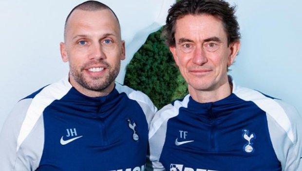 "Ayaks"ın baş məşqçisi London klubunu ÇALIŞDIRACAQ