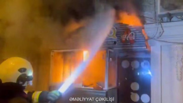 Bakıda dönərxana yanır - VİDEO