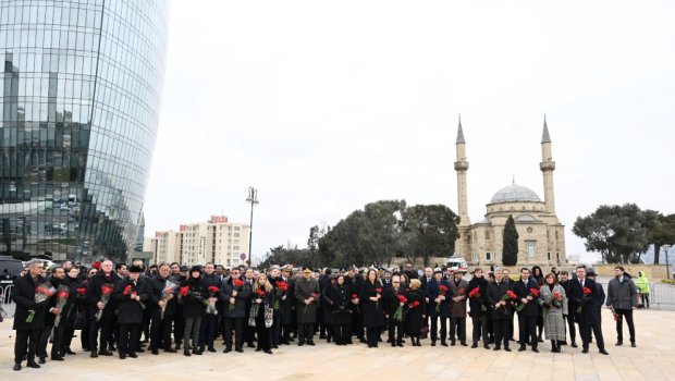 Hindistan səfiri Şəhidlər xiyabanını ziyarət etməyib &ndash; FOTO